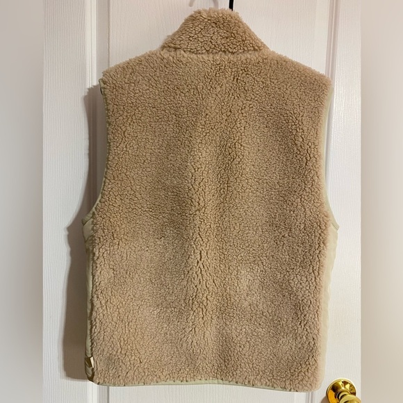 NWOT Aritzia TNA Cody Massive Polar Vest Fleece Sherpa Zip-Up Vest Size Small - Picture 7 of 13